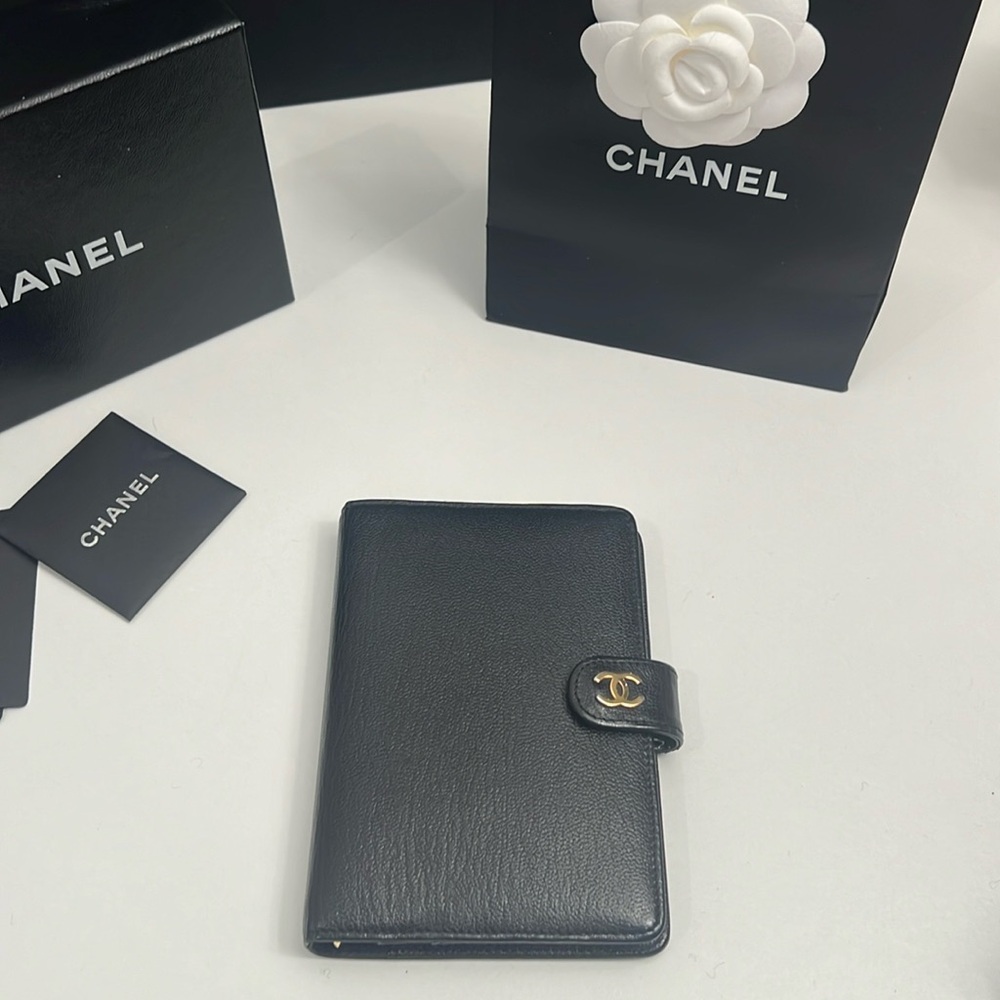 CHANEL AGENDA Black Leather with Binder Rings 4”x5.5” - Picture 3 of 9